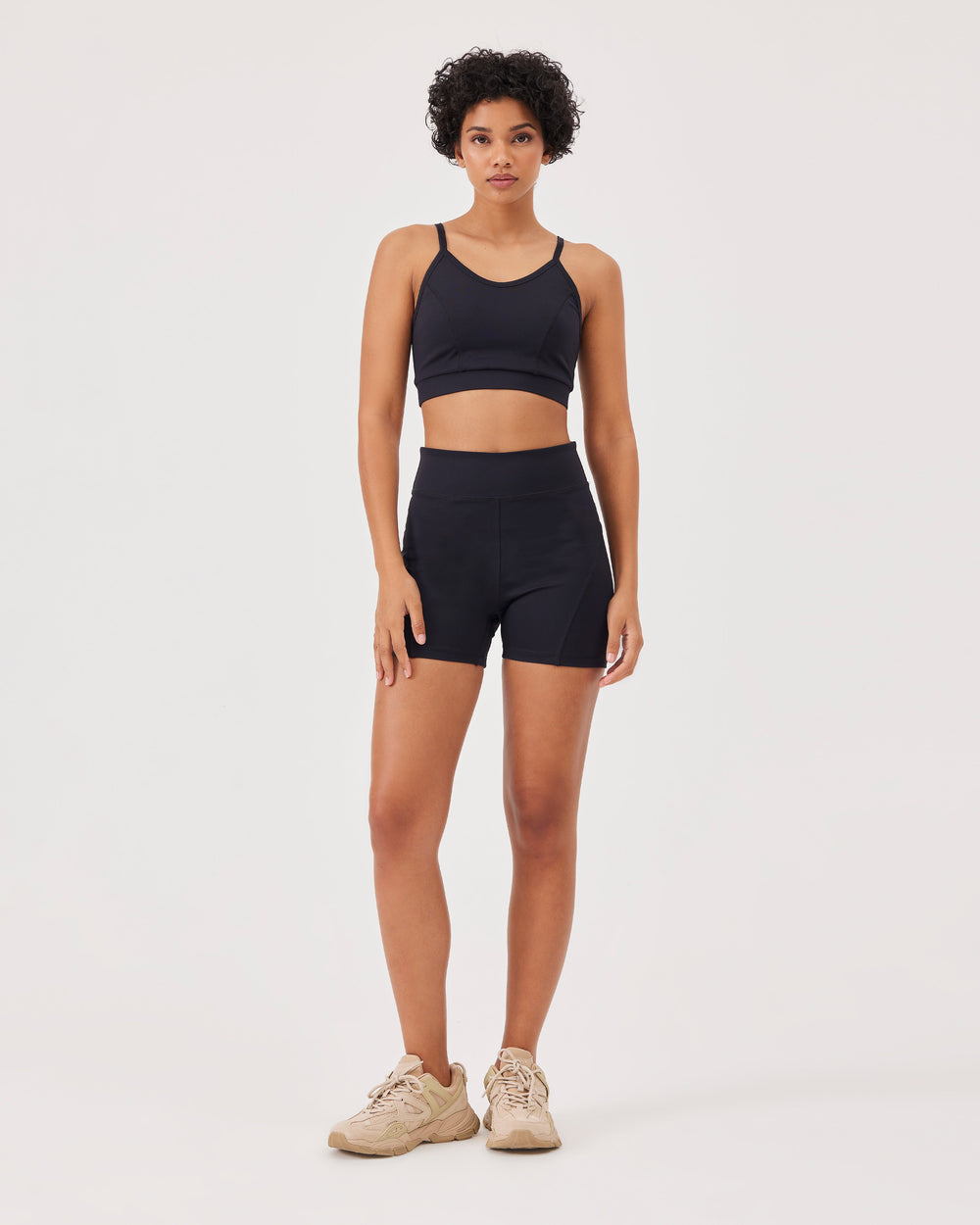 Black basic sports bra, fonclo logo print, spaghetti straps, thin straps, crop, slim fit.