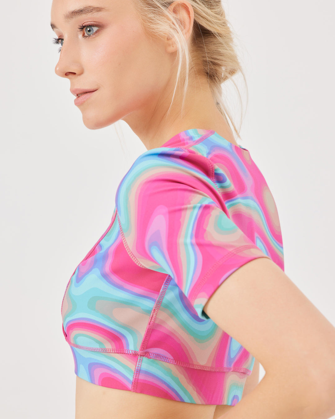 Patterned, cropped, wraptop, v-neck, top, short sleeves, wrapover, elasticated waist, pink, fonclo logo. 