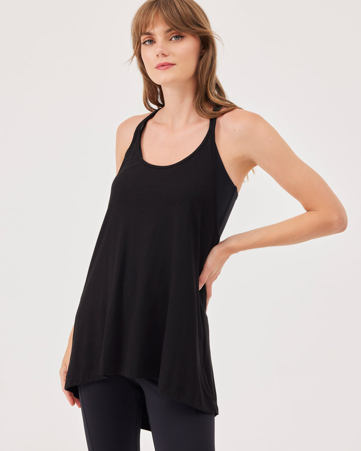 Black, racerback, halterneck, tank top,  contrast elastic strap in red, loose fit, relaxed fit, u-neck, sleeveless.