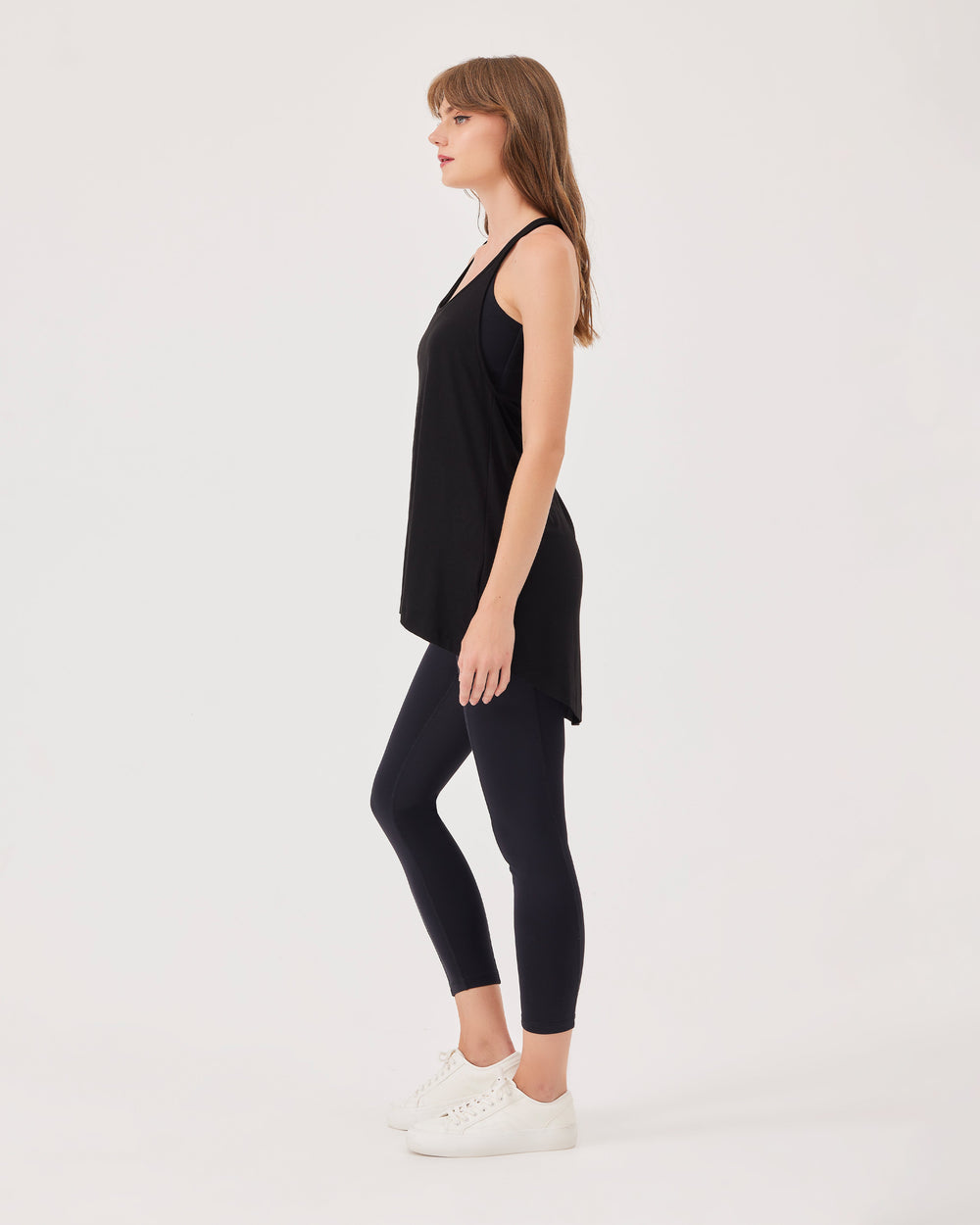 Black, racerback, halterneck, tank top,  contrast elastic strap in red, loose fit, relaxed fit, u-neck, sleeveless.