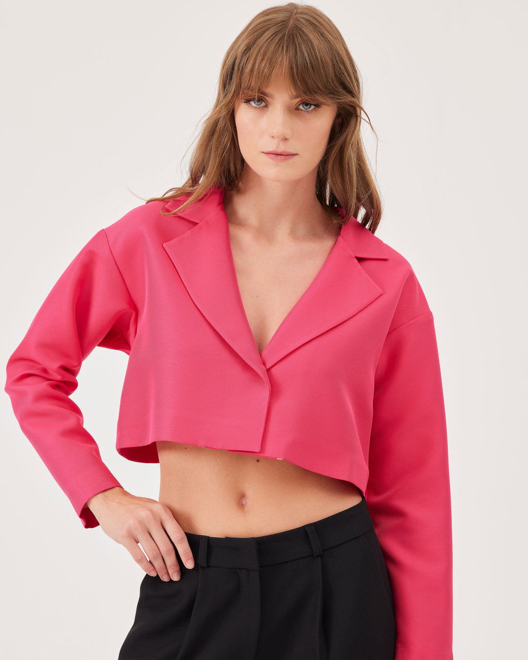 Pink, cropped blazer, overBeden fit, long sleeves, concealed button, short blazer, cropped cut  lapel collar.